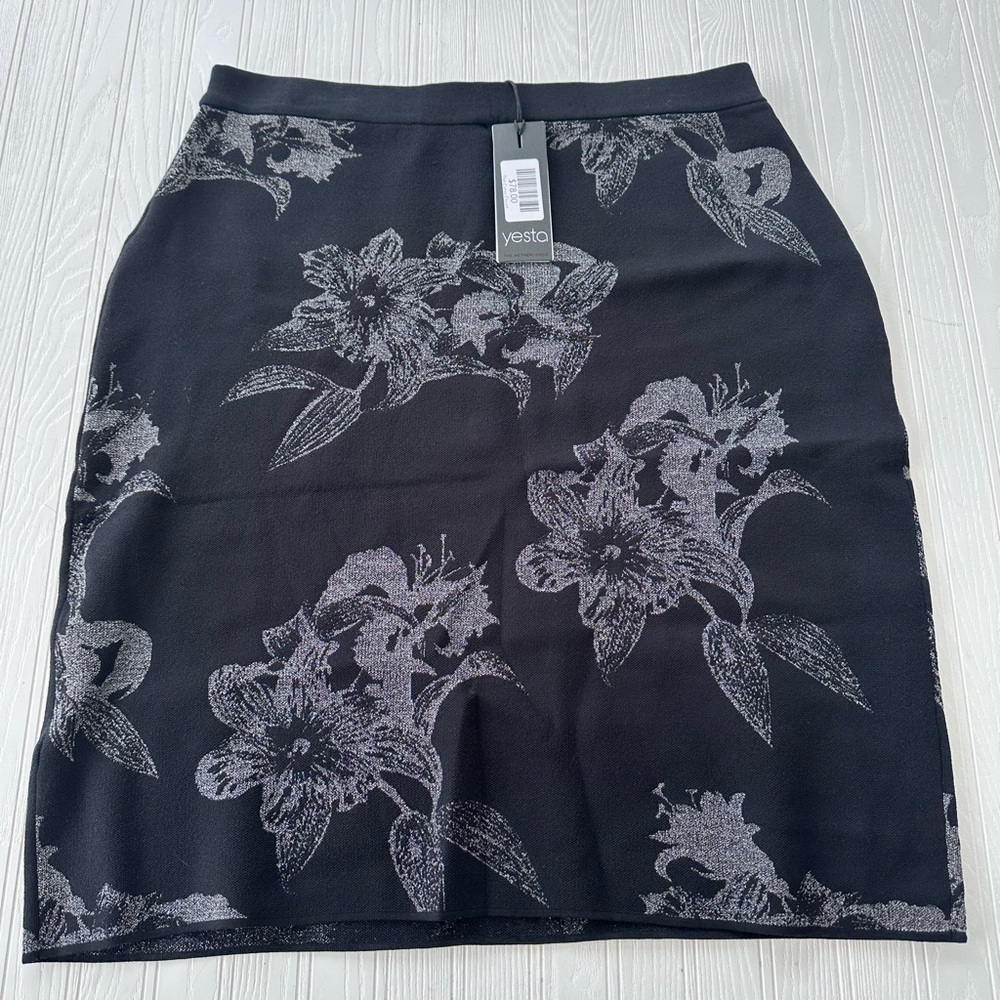 yesta‎ black floral knit sweater skirt size 14,16,18,20